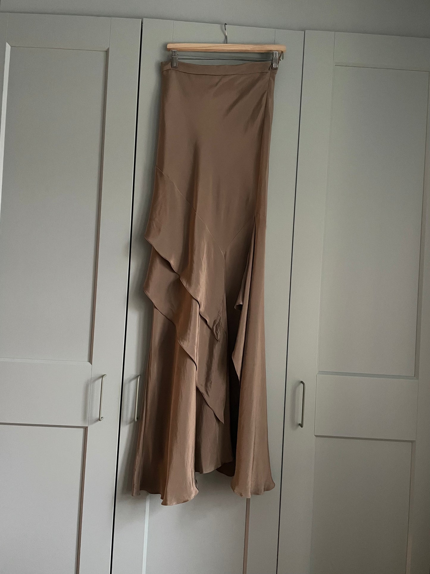 Preloved Designer Max Mara Taupe Silk Flamenco Skirt