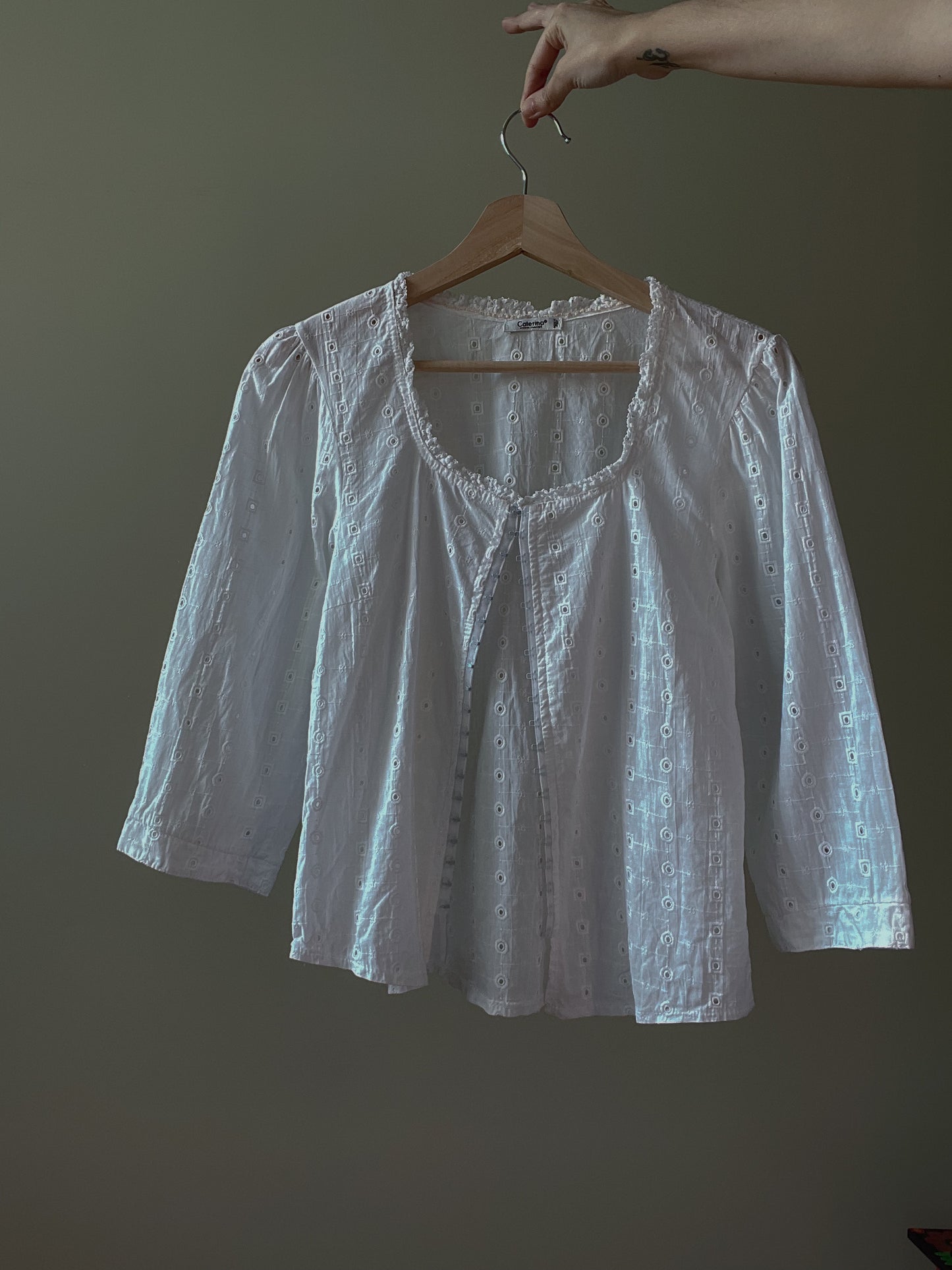 Vintage White Embroidered 3/4 Sleeve Corset Top