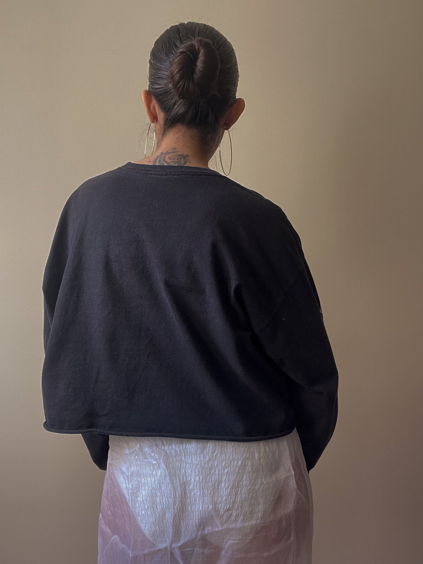 Preloved Selena Cropped Cotton Black Shirt