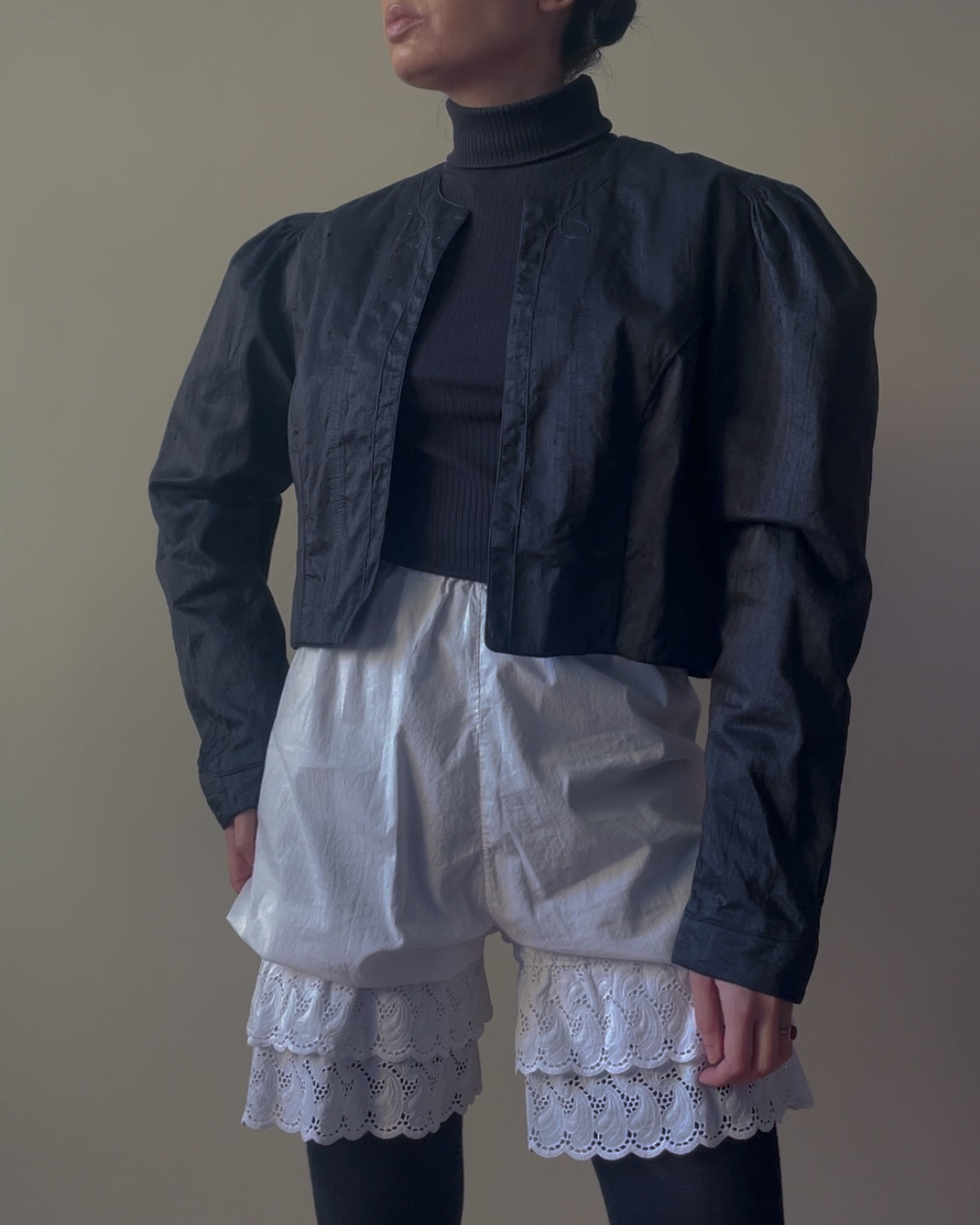 Antique White Cotton Feminine Lace Bloomer Crop Pants