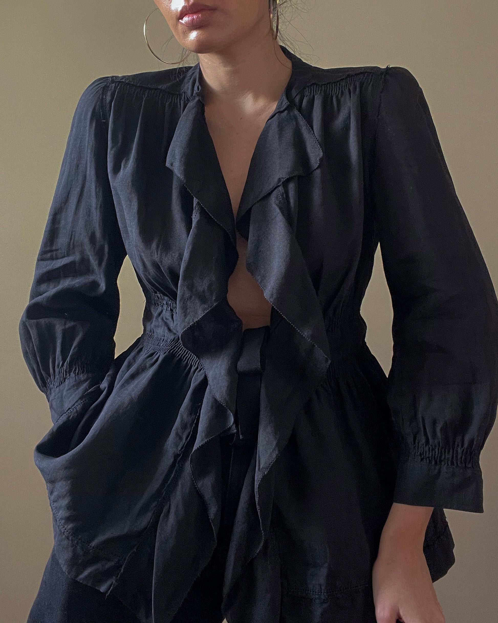 Suit of Lights Vintage Feminine Dkny Black Linen Ruffle Top Suit of Lights Vintage Feminine Dkny Black Linen Ruffle Top