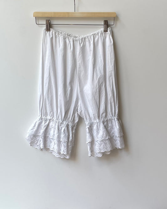 Antique White Cotton Feminine Lace Crop Pants