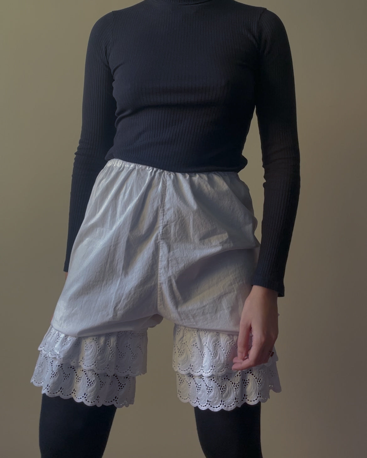 Antique White Cotton Feminine Lace Bloomer Crop Pants