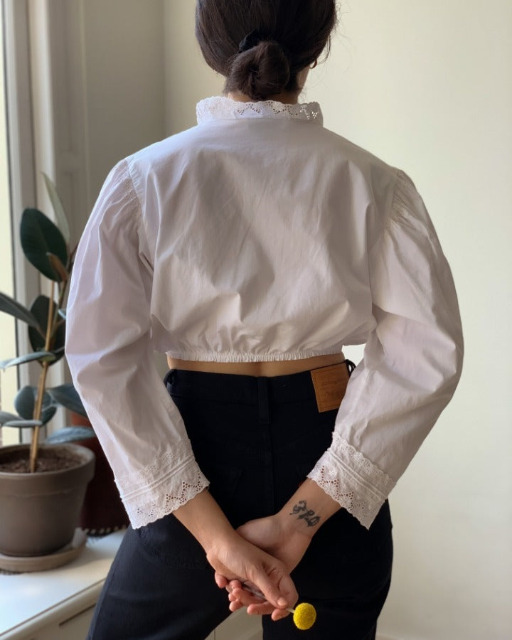 Vintage Cotton Cropped Blouse With Ruffle Lace Collar 4