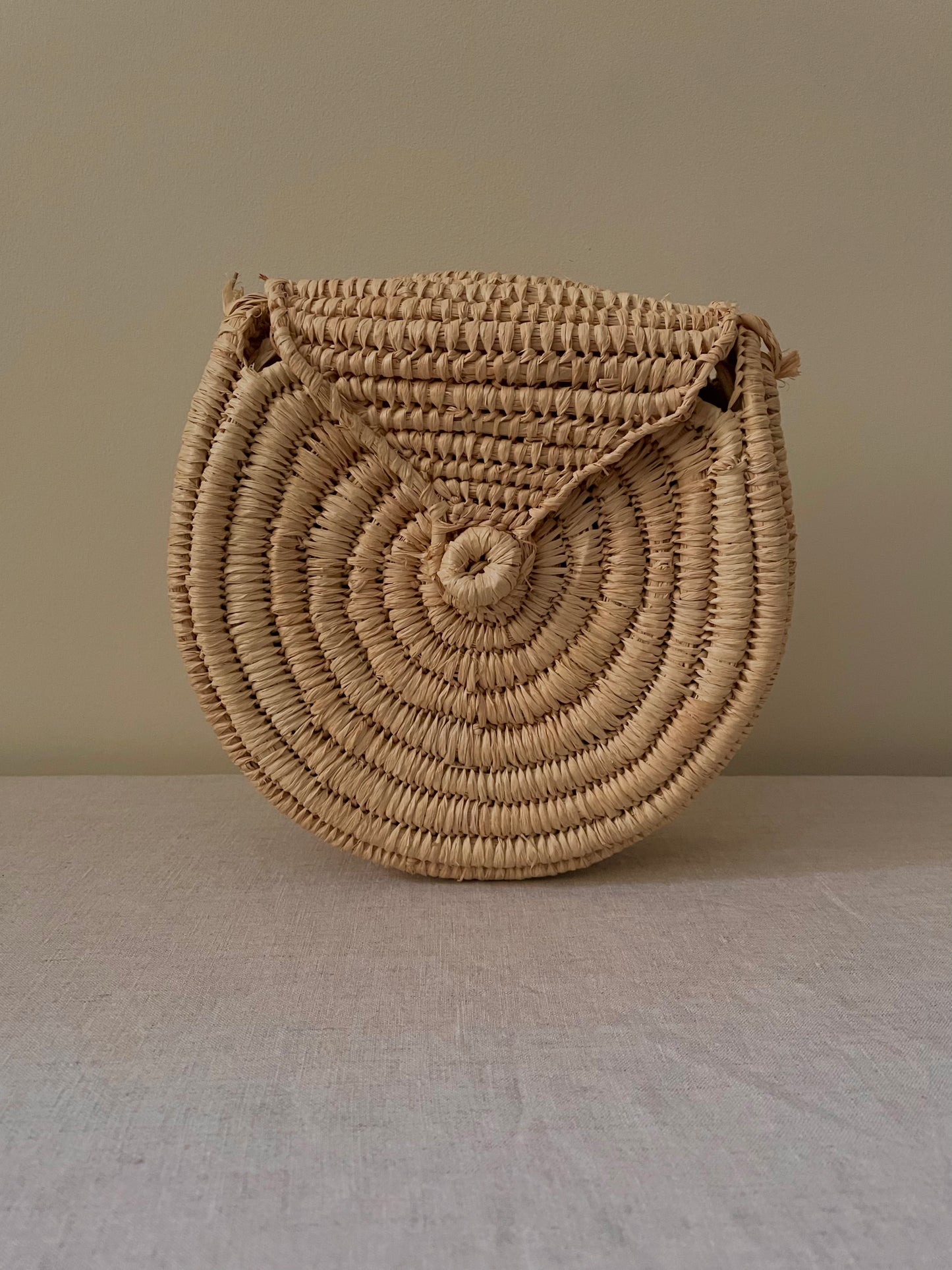 Vintage Straw Round Crossbody